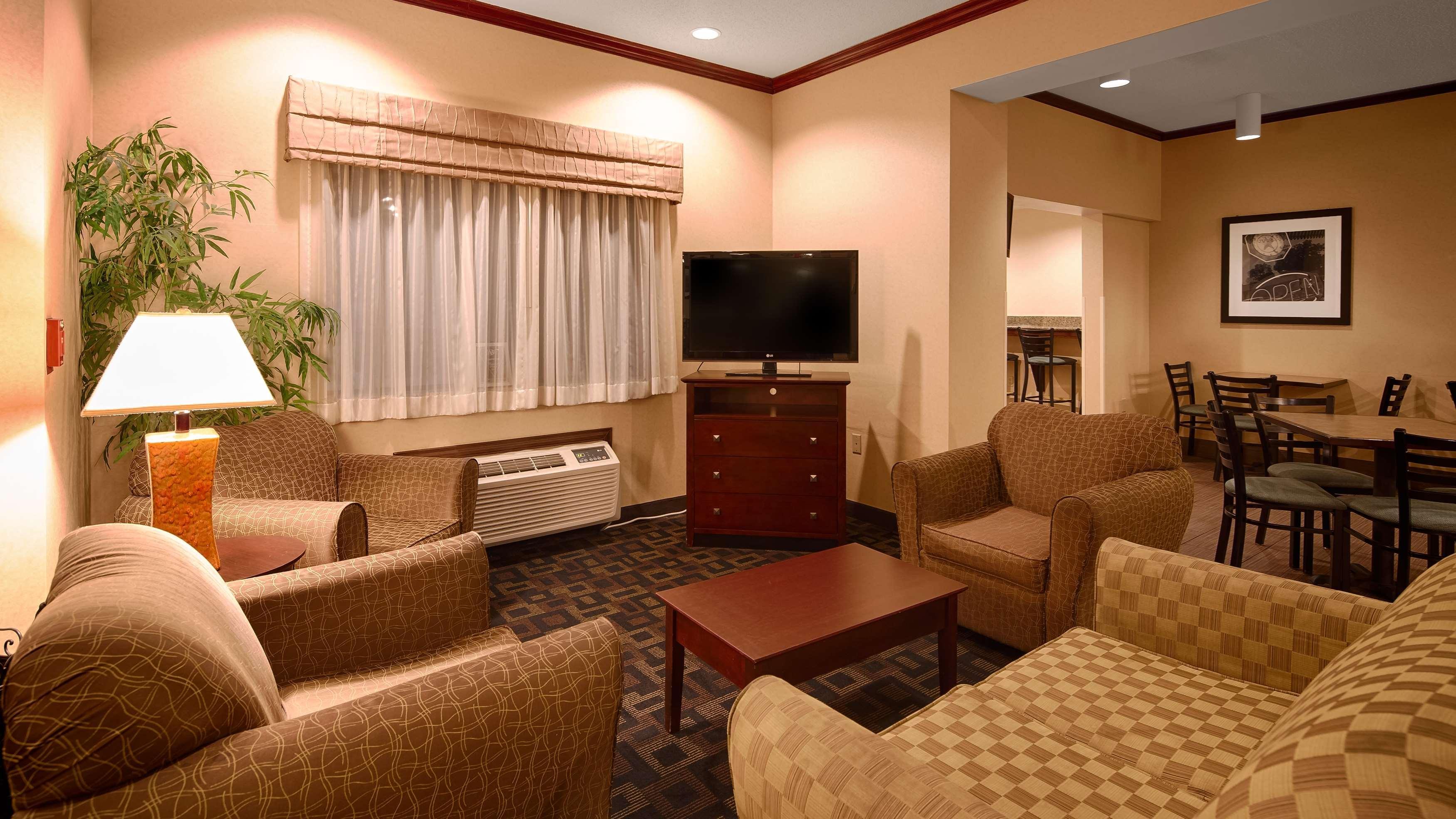 Best Western Plus Executive Inn St. Marys Bagian luar foto